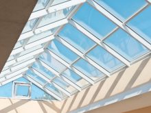 Como escolher o tipo ideal de telhado de vidro para sua residência